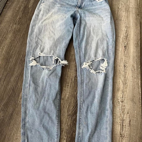 American Eagle Outfitters Denim - Wide Leg Light Wash Distressed Jeans